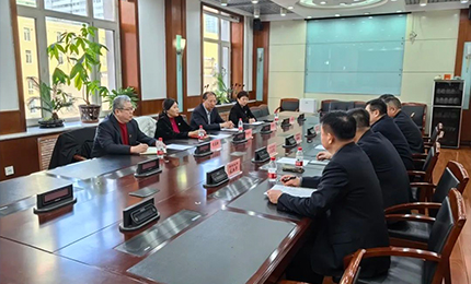 c7c7娱乐平台入口股份董事长胡晓萍、总裁芦传有赴黑龙江省药品监督管理局座谈交流